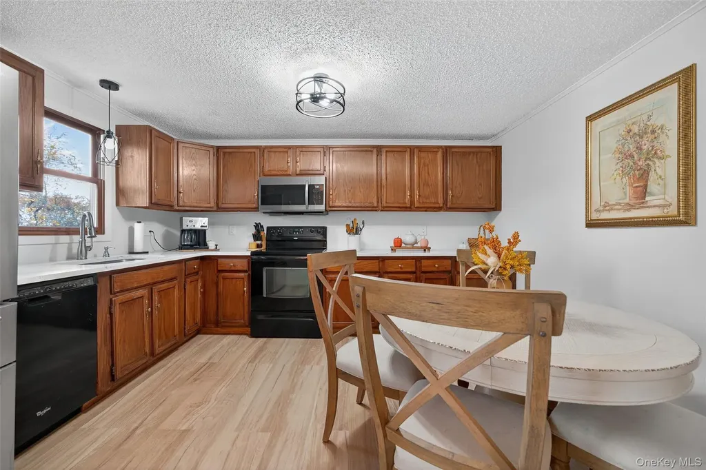 7 Colleen Lane Wallkill NY 12589