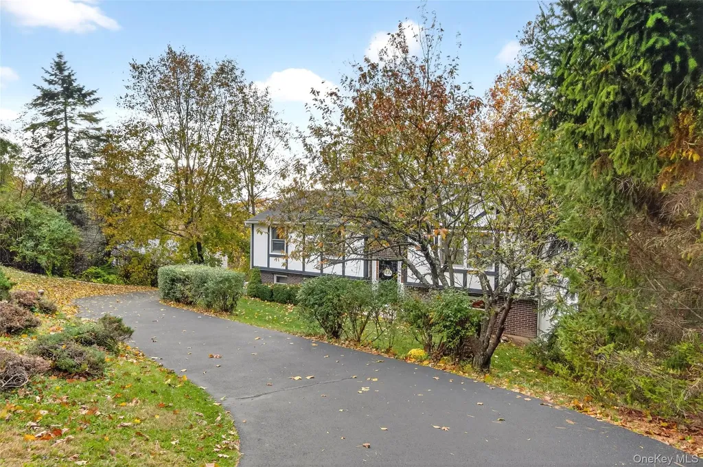 7 Colleen Lane Wallkill NY 12589