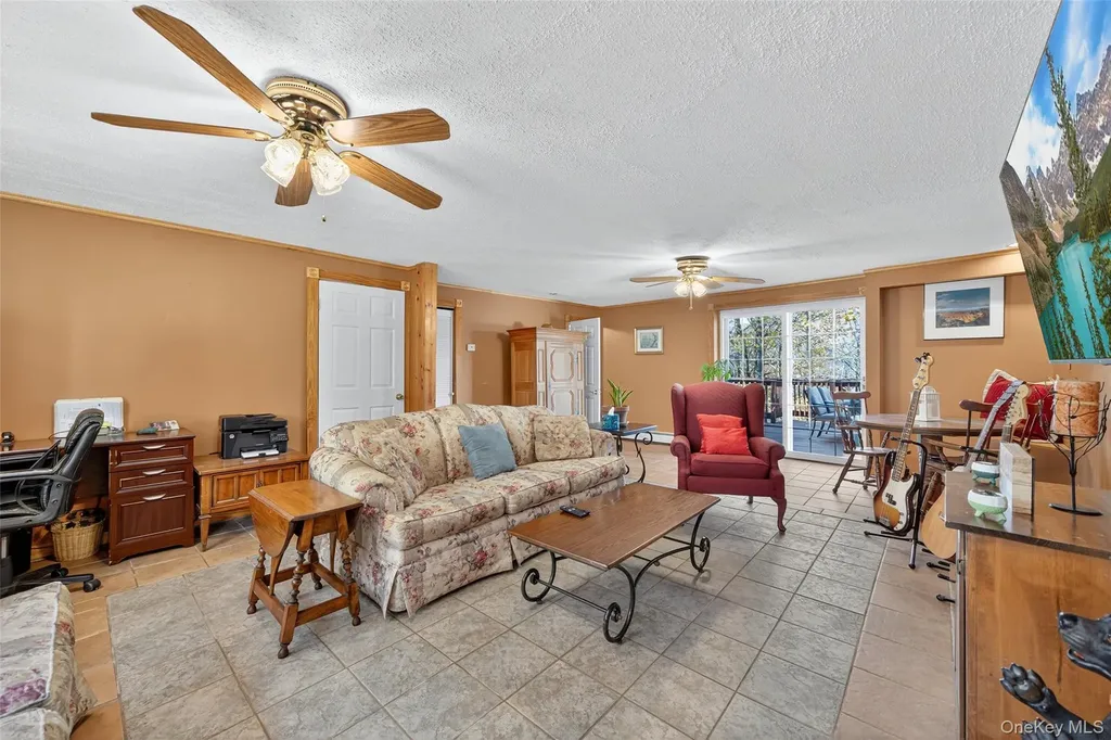 7 Colleen Lane Wallkill NY 12589