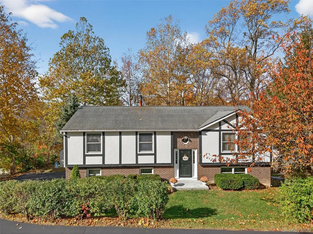 7 Colleen Lane Wallkill NY 12589