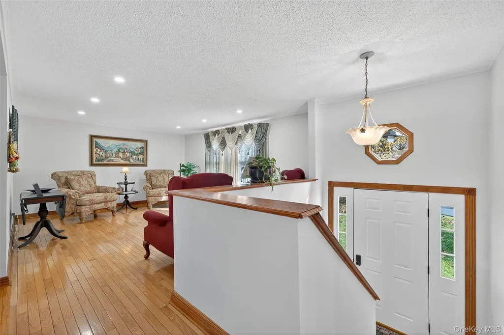7 Colleen Lane Wallkill NY 12589