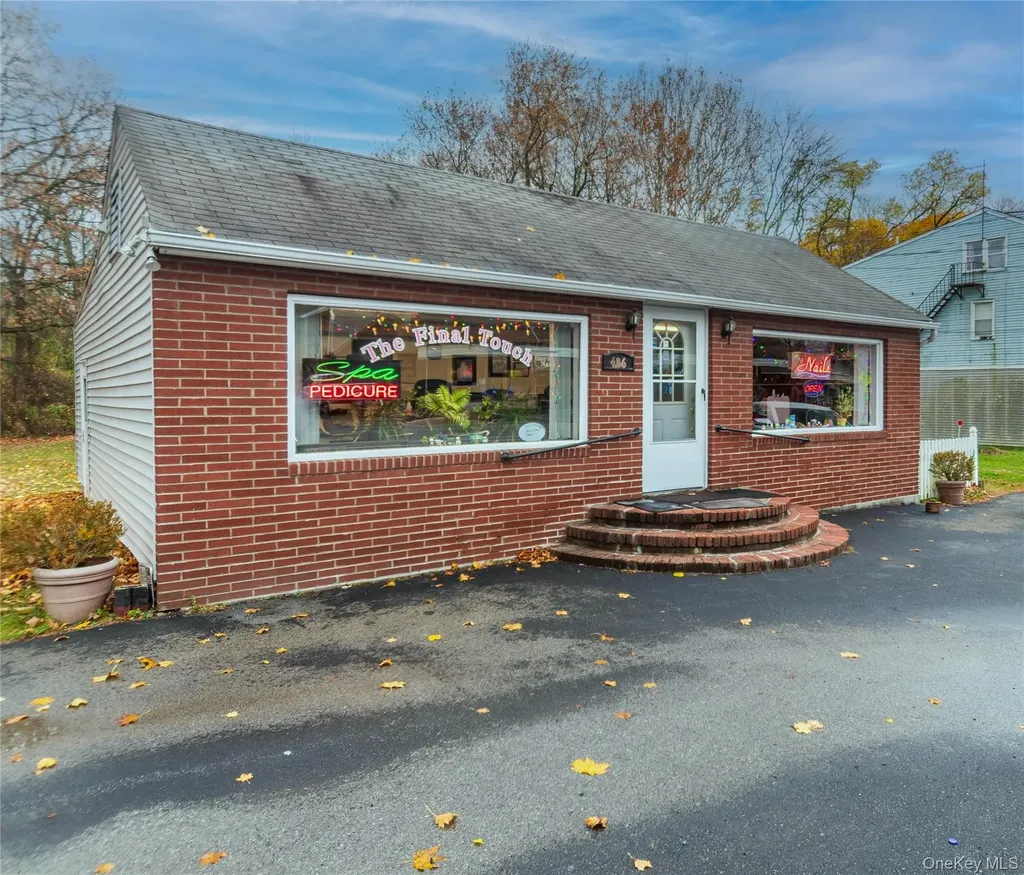 426 Violet Avenue Poughkeepsie NY 12601