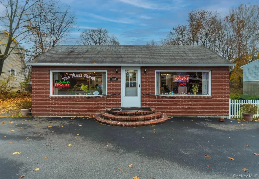 426 Violet Avenue Poughkeepsie NY 12601