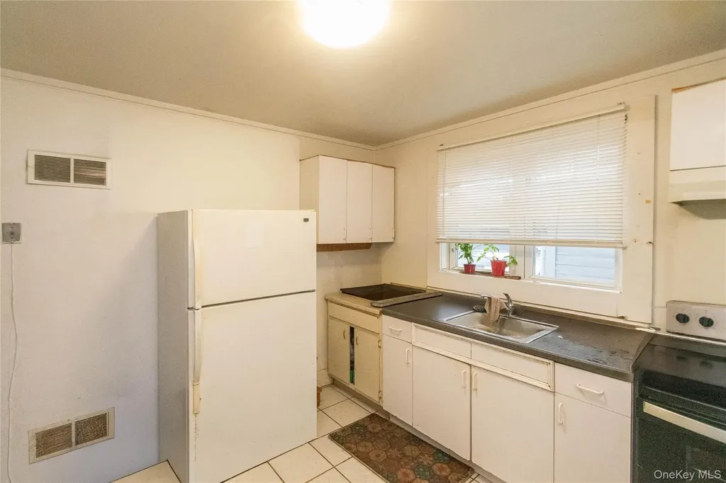 426 Violet Avenue Poughkeepsie NY 12601