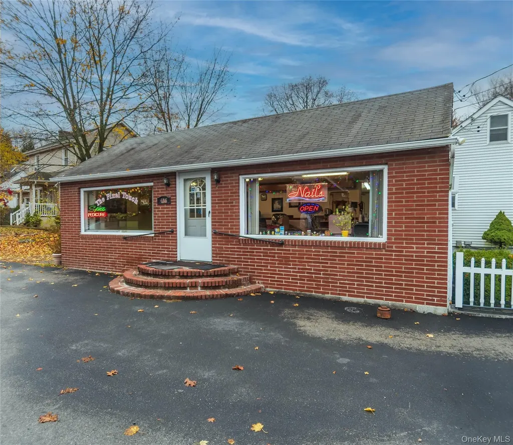 426 Violet Avenue Poughkeepsie NY 12601