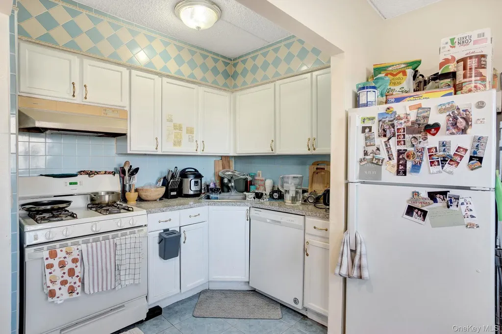 1308 33rd Avenue Astoria NY 11106