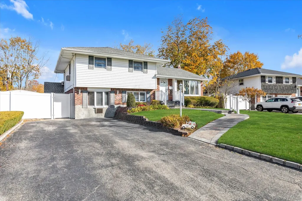 3 Gardenia Drive Commack NY 11725