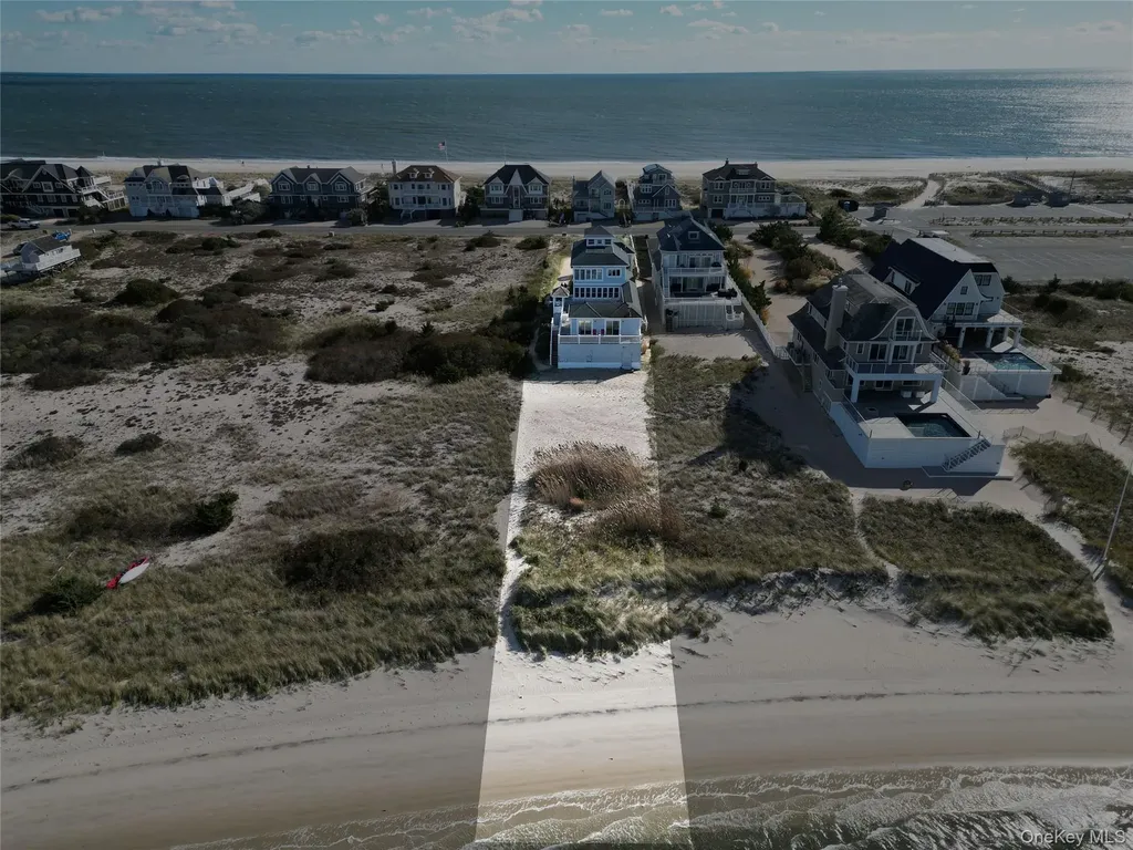 750 Dune Road Westhampton Dunes NY 11978