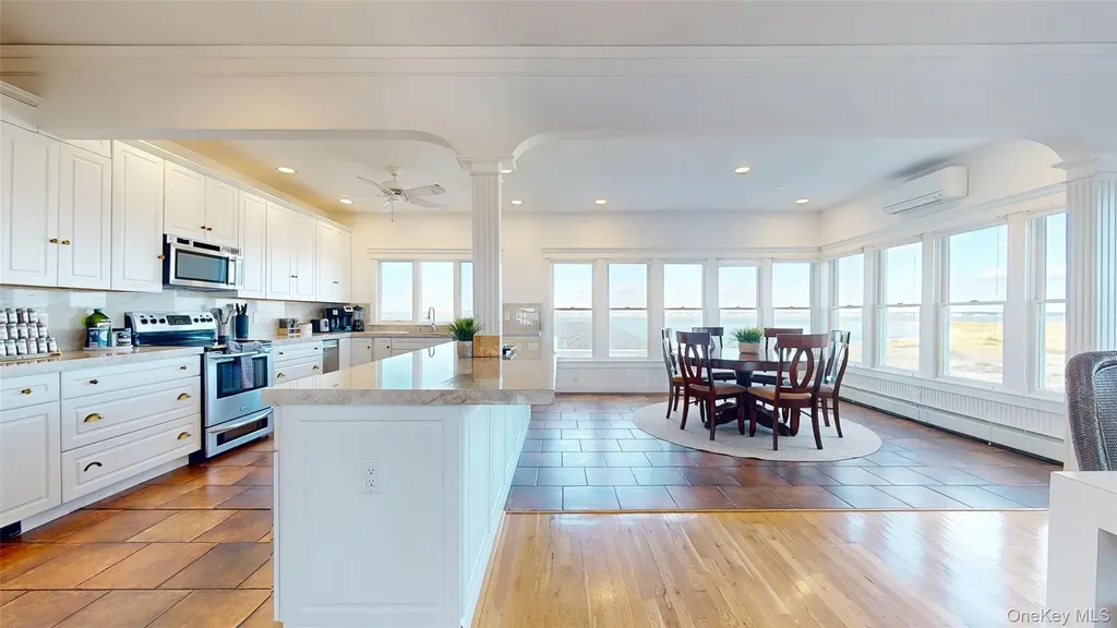 750 Dune Road Westhampton Dunes NY 11978