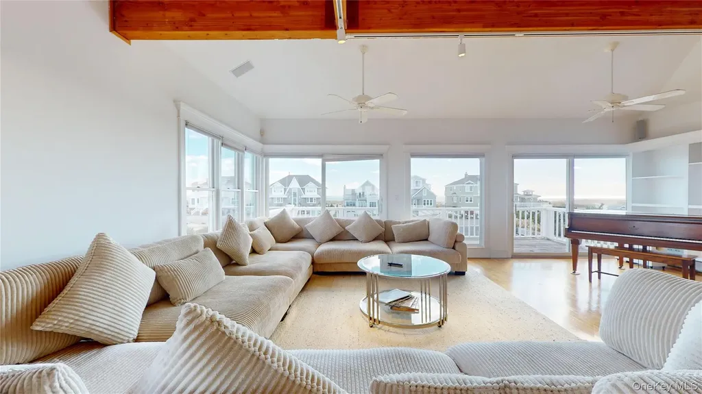 750 Dune Road Westhampton Dunes NY 11978