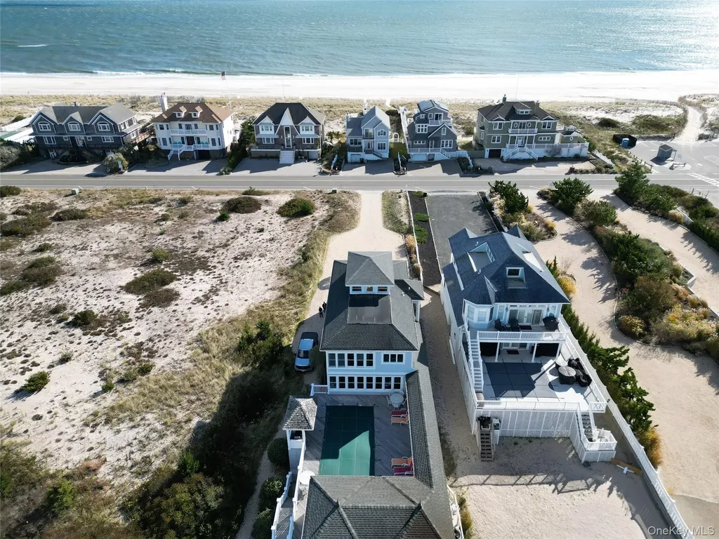 750 Dune Road Westhampton Dunes NY 11978