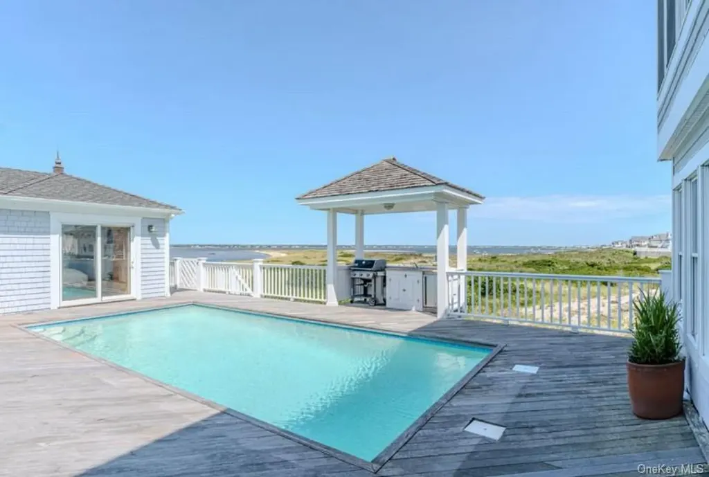 750 Dune Road Westhampton Dunes NY 11978