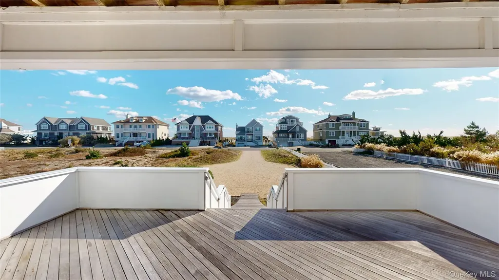 750 Dune Road Westhampton Dunes NY 11978