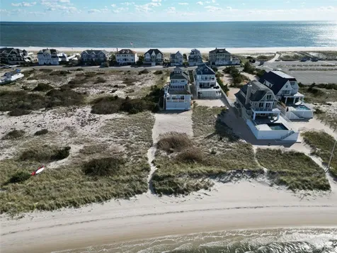 750 Dune Road Westhampton Dunes NY 11978