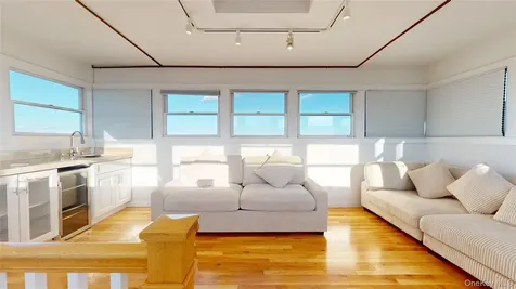 750 Dune Road Westhampton Dunes NY 11978