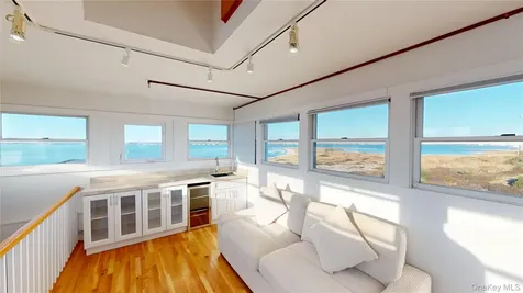 750 Dune Road Westhampton Dunes NY 11978