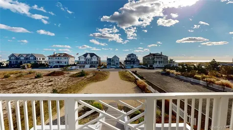 750 Dune Road Westhampton Dunes NY 11978