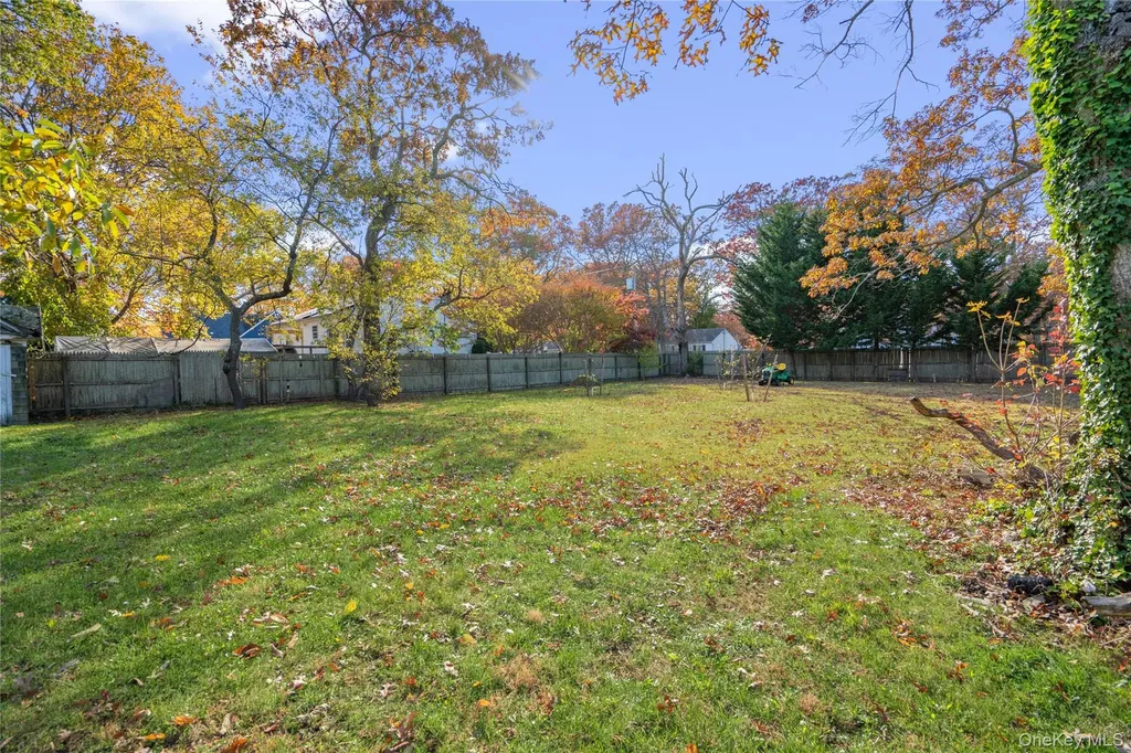 64 Vernon Avenue Mastic NY 11950