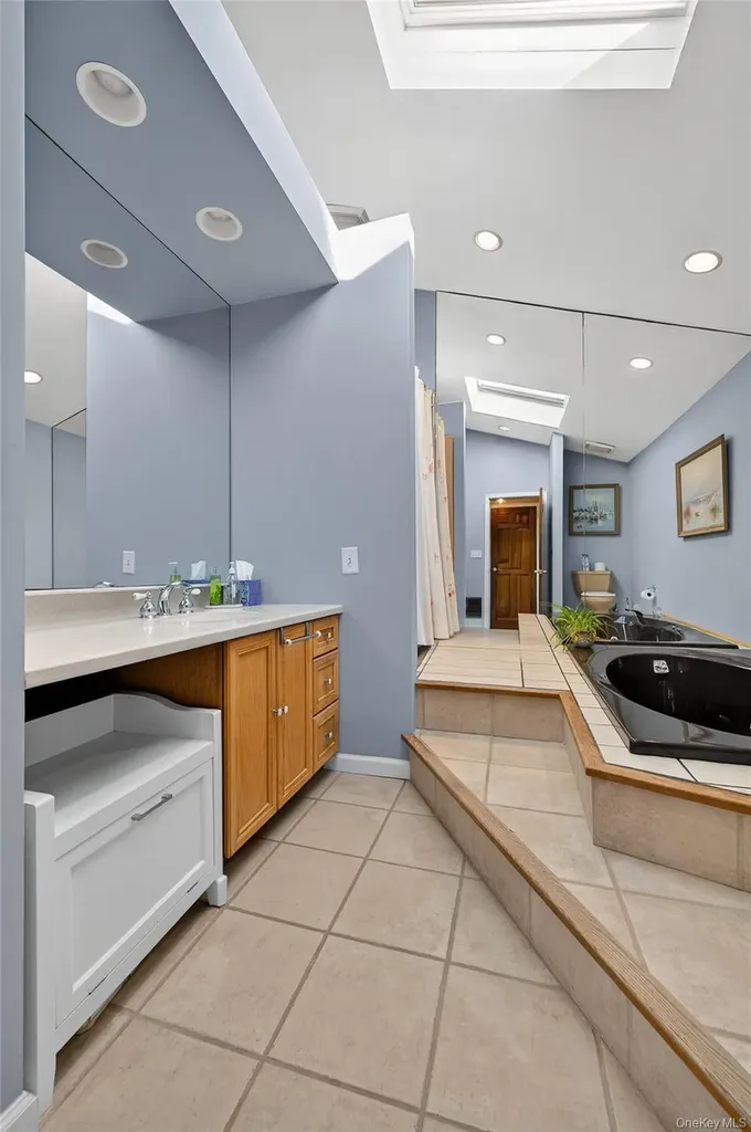 21 Forest Road Kings Park NY 11754