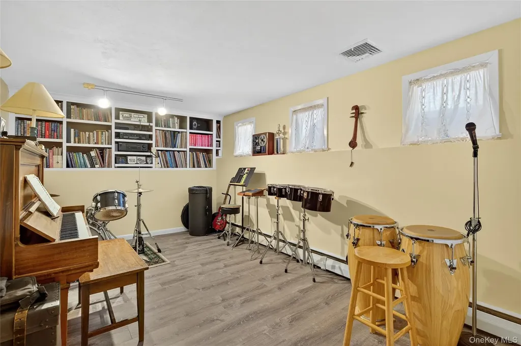21 Forest Road Kings Park NY 11754