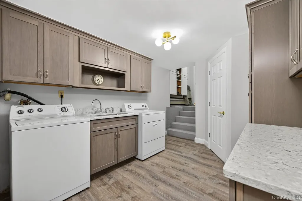 21 Forest Road Kings Park NY 11754
