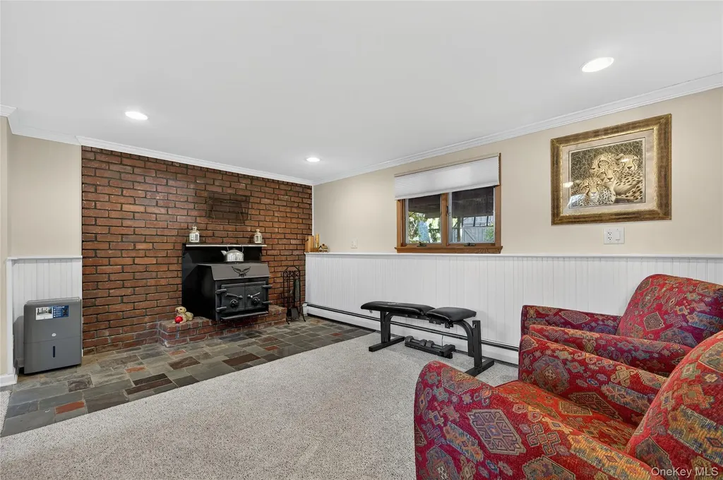 21 Forest Road Kings Park NY 11754