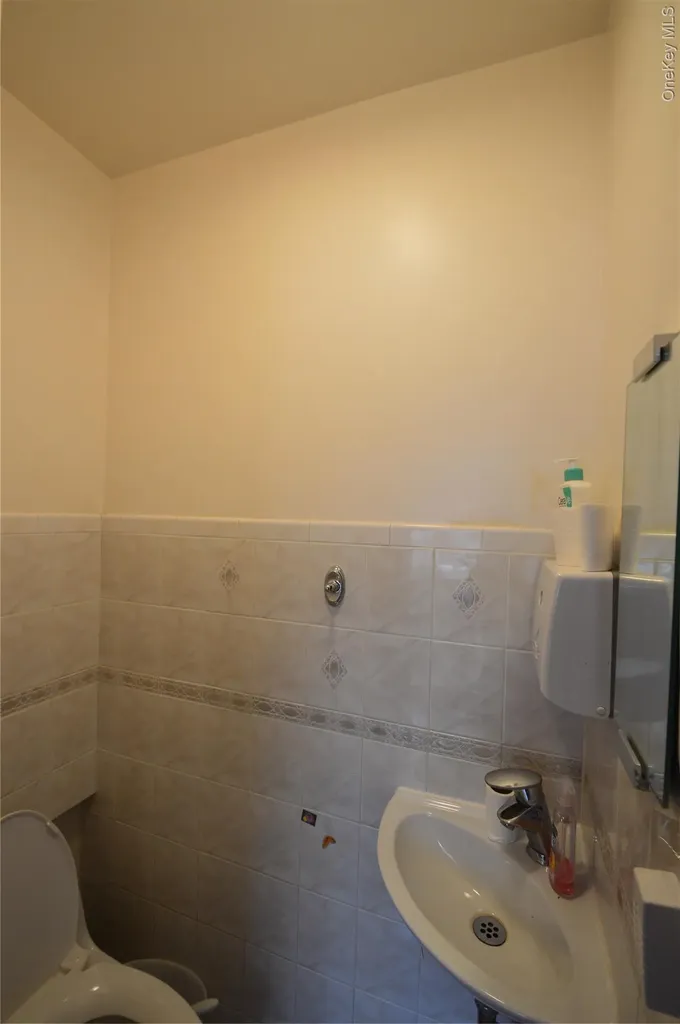 10546 65th Road Forest Hills NY 11375