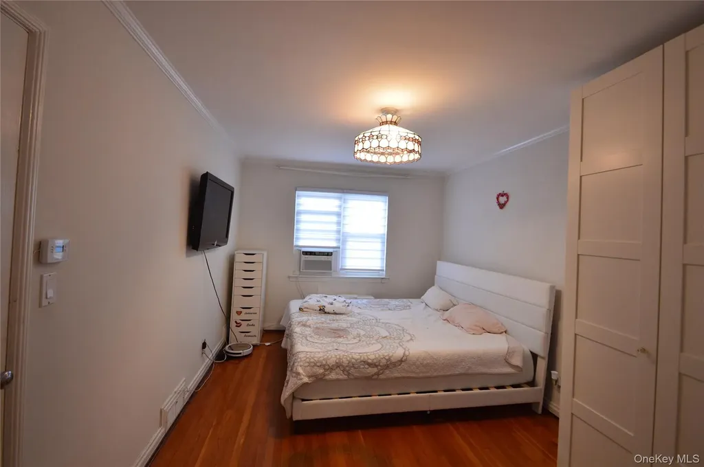 10546 65th Road Forest Hills NY 11375