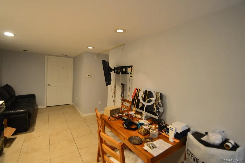 10546 65th Road Forest Hills NY 11375