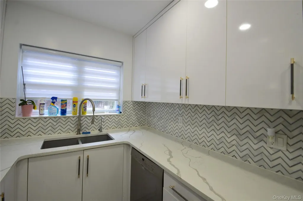 10546 65th Road Forest Hills NY 11375