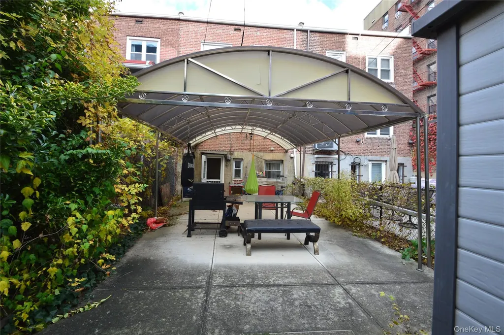 10546 65th Road Forest Hills NY 11375