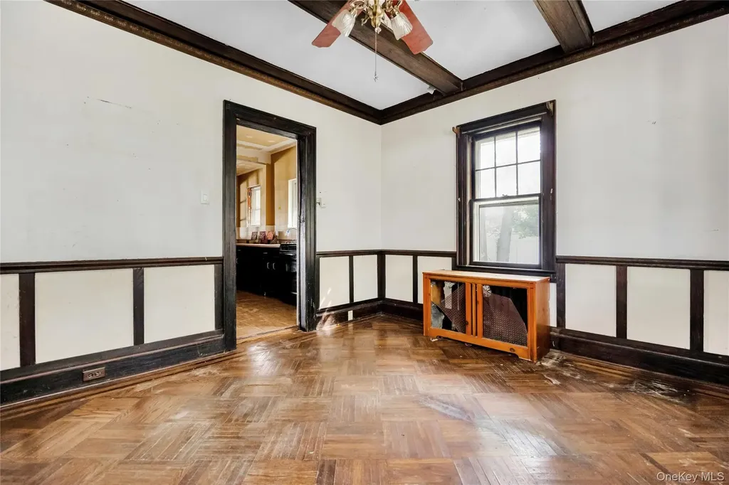 73 Peterson Place Lynbrook NY 11563