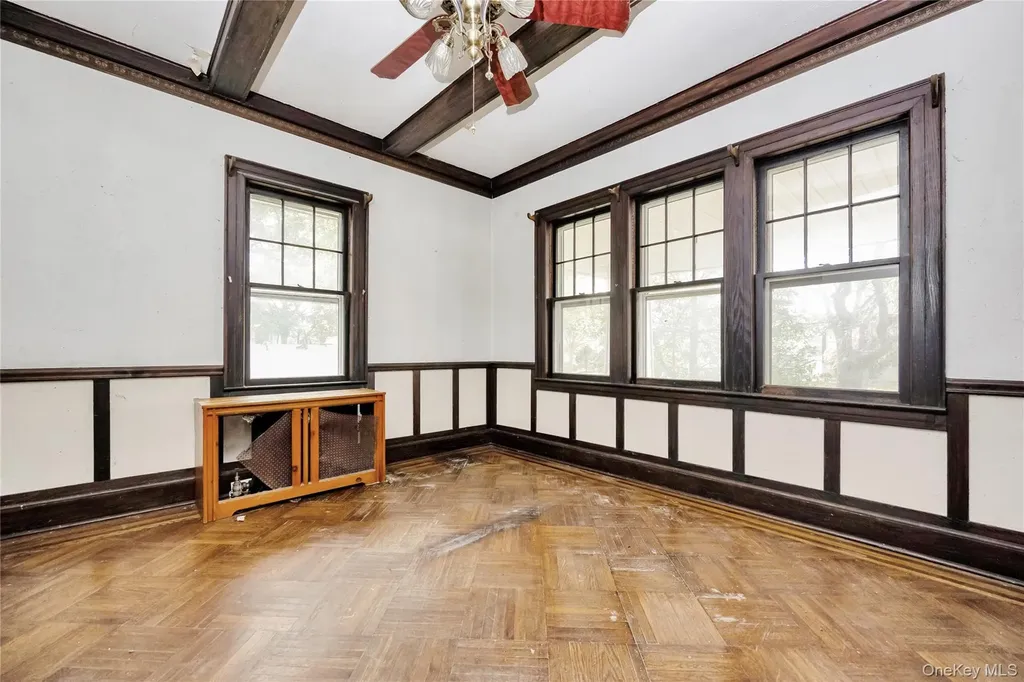 73 Peterson Place Lynbrook NY 11563