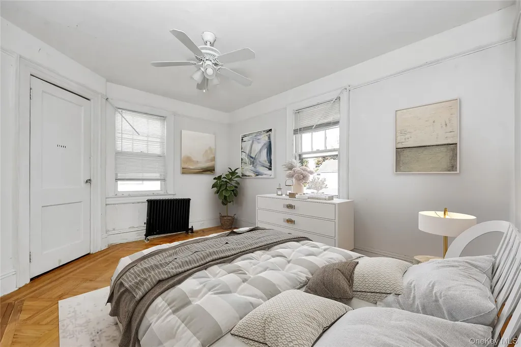73 Peterson Place Lynbrook NY 11563
