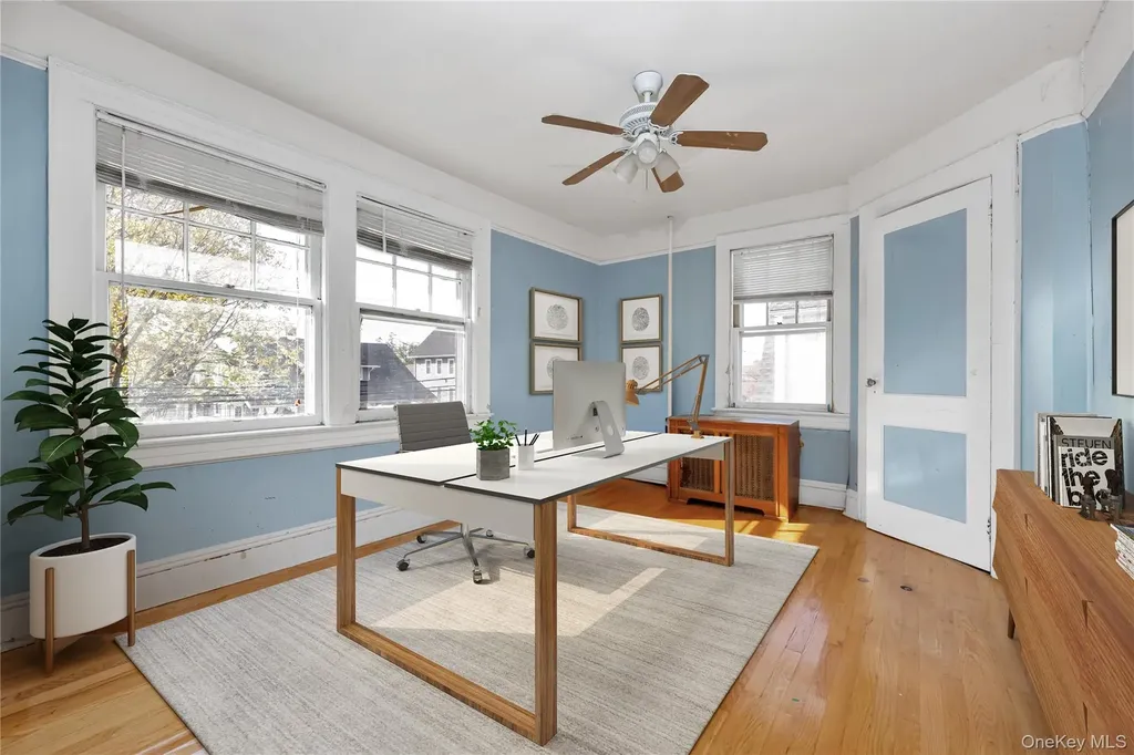 73 Peterson Place Lynbrook NY 11563