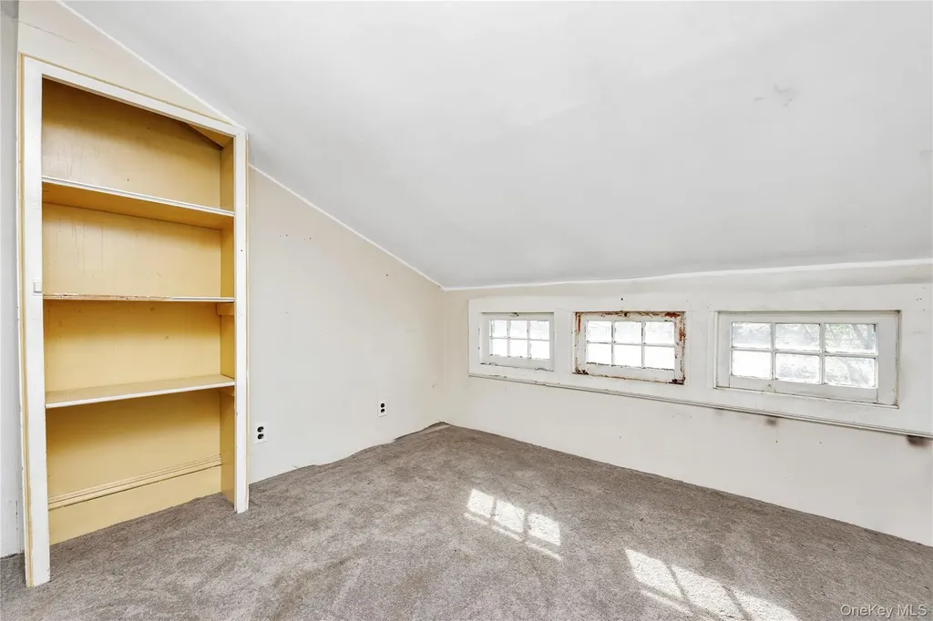 73 Peterson Place Lynbrook NY 11563