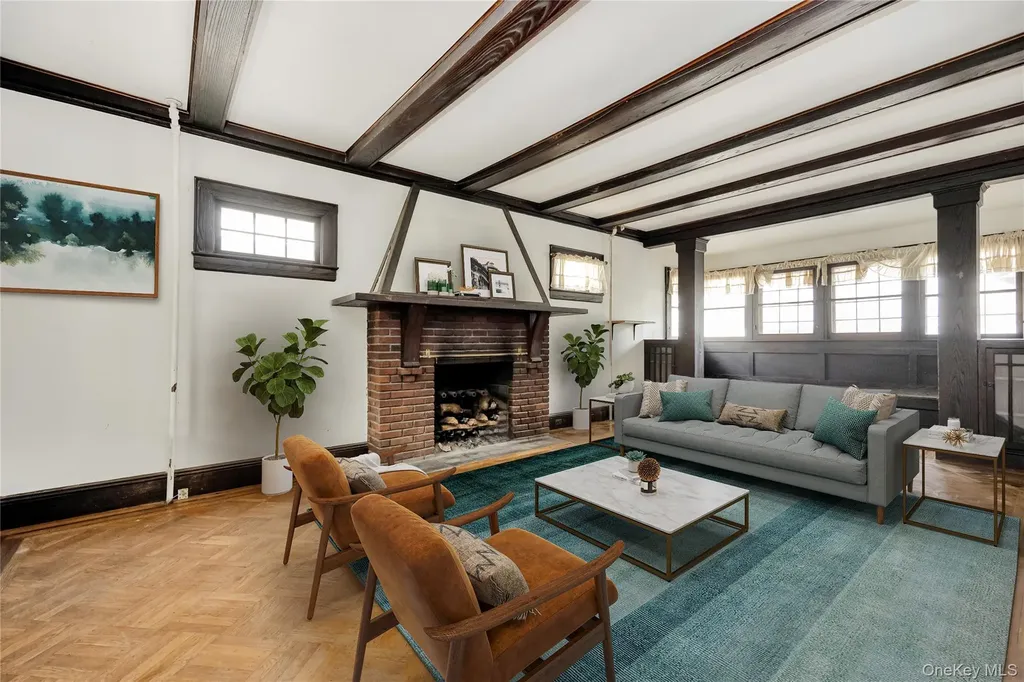 73 Peterson Place Lynbrook NY 11563