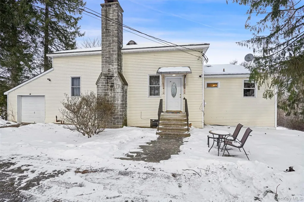 22 Raspberry Lane Carmel NY 10512