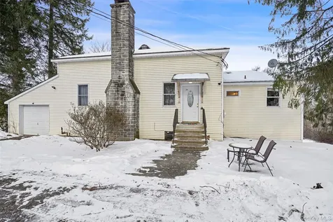 22 Raspberry Lane Carmel NY 10512