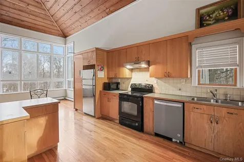 22 Raspberry Lane Carmel NY 10512