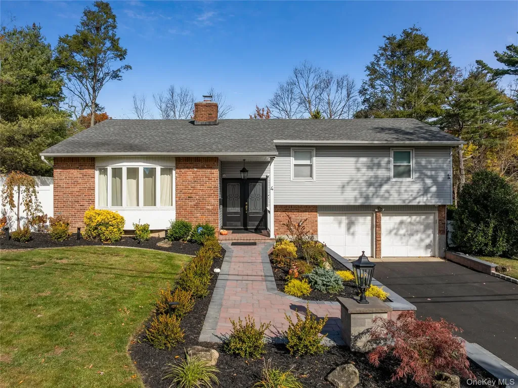 4 Long Ridge Road Plainview NY 11803