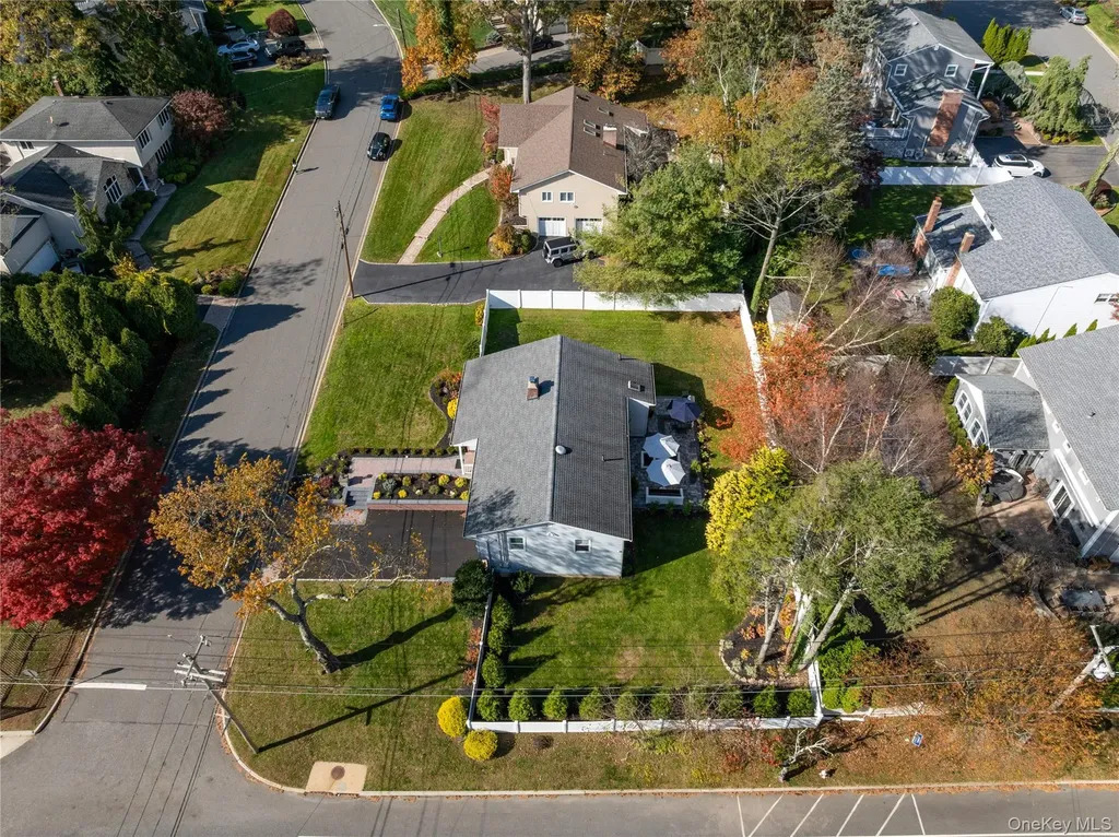4 Long Ridge Road Plainview NY 11803