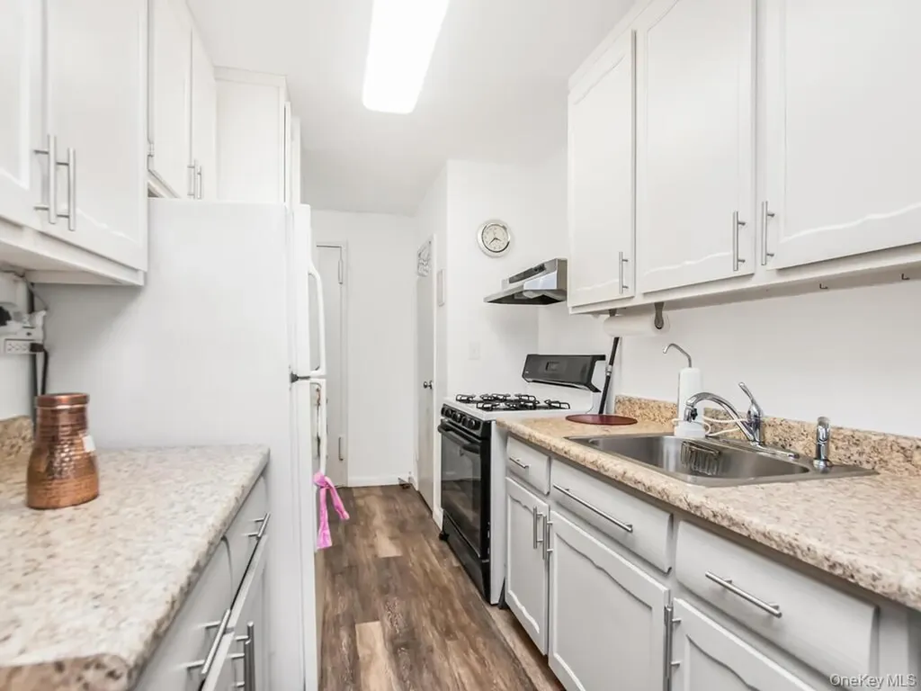 1966 Newbold Avenue Bronx NY 10472