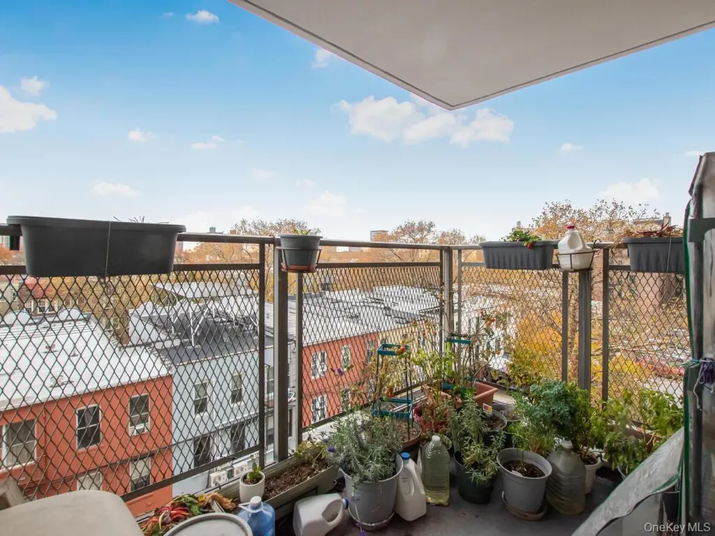 1966 Newbold Avenue Bronx NY 10472