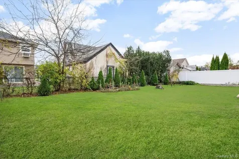 962 Washington Street Baldwin NY 11510