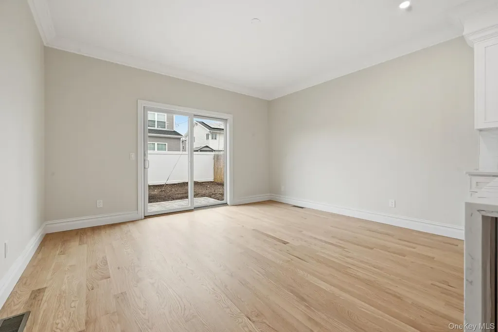 2 Griffin Lane Syosset NY 11791