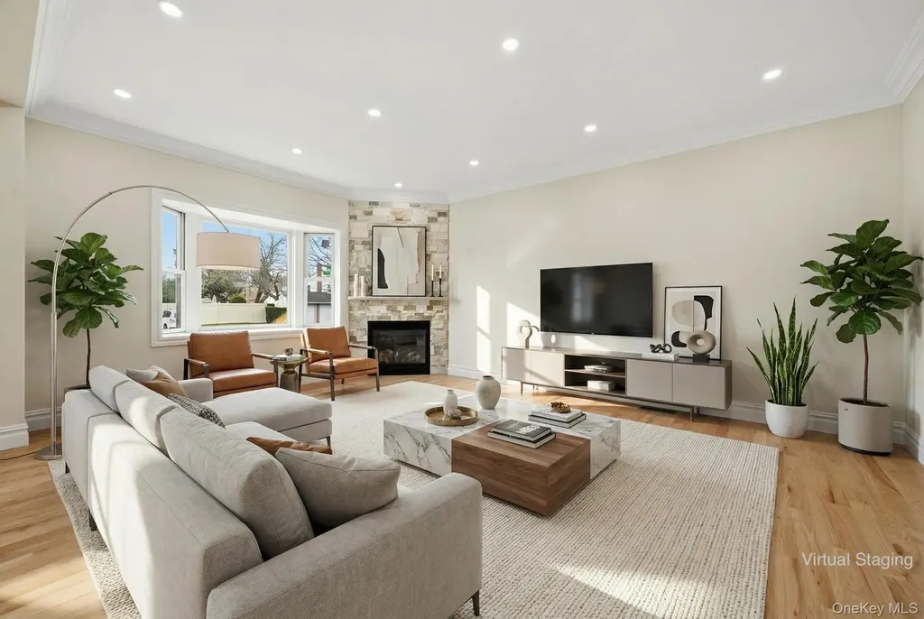 2 Griffin Lane Syosset NY 11791
