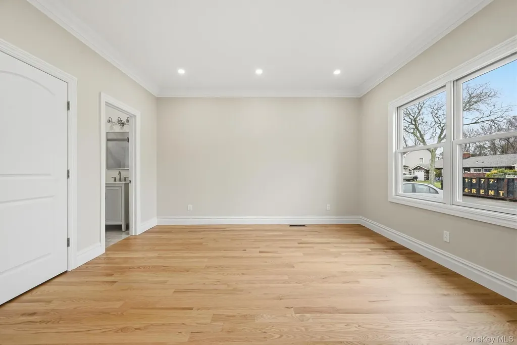 2 Griffin Lane Syosset NY 11791