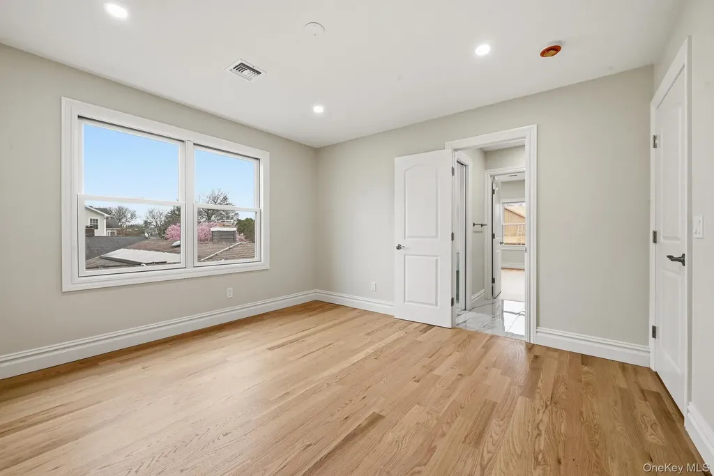 2 Griffin Lane Syosset NY 11791