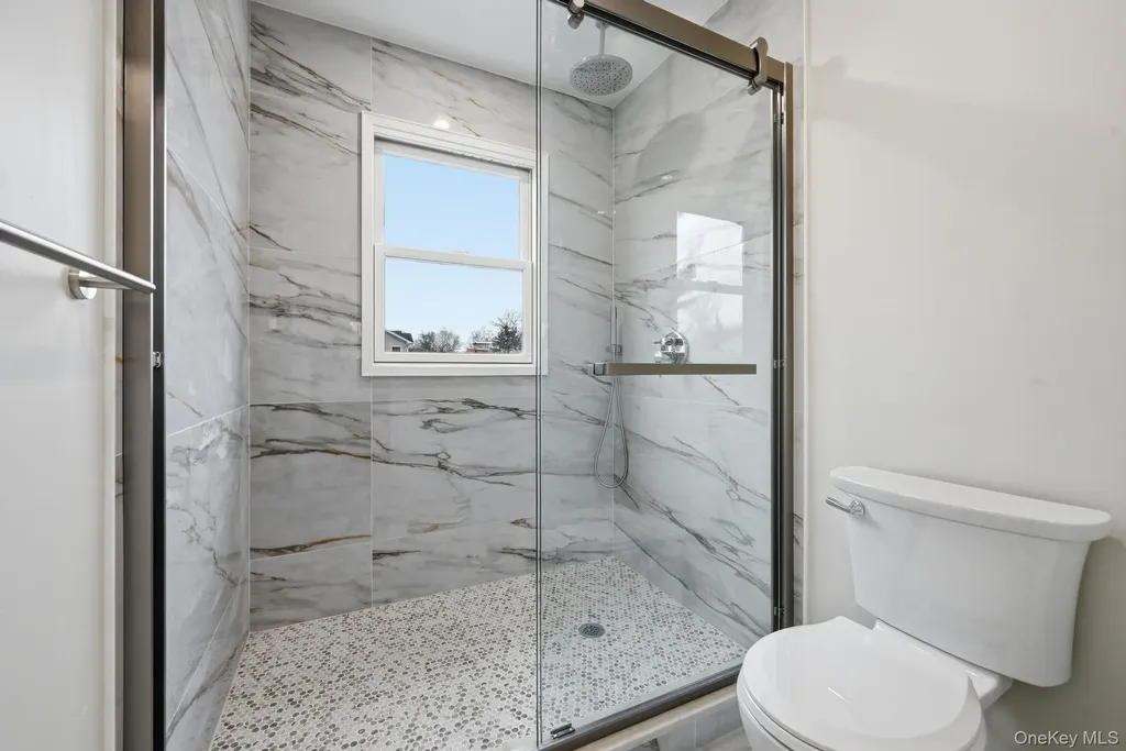 2 Griffin Lane Syosset NY 11791